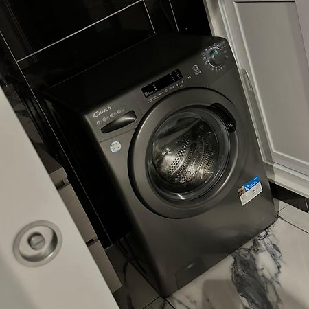 Naomi Luxury Home Катания Экстерьер фото