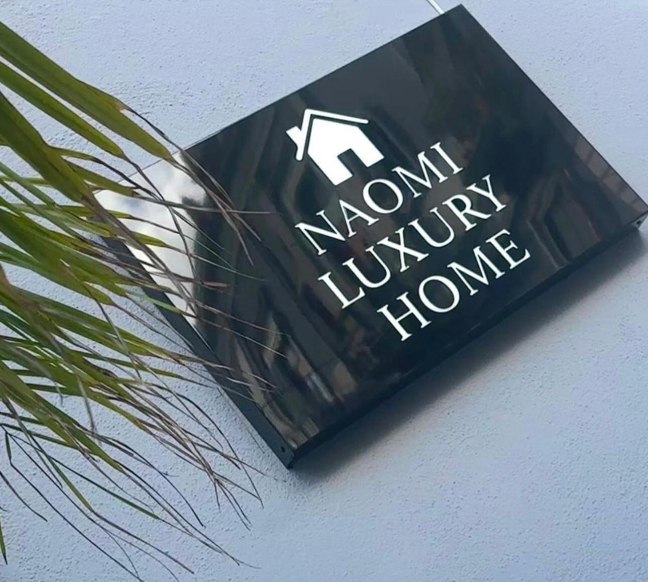 Naomi Luxury Home Катания Экстерьер фото