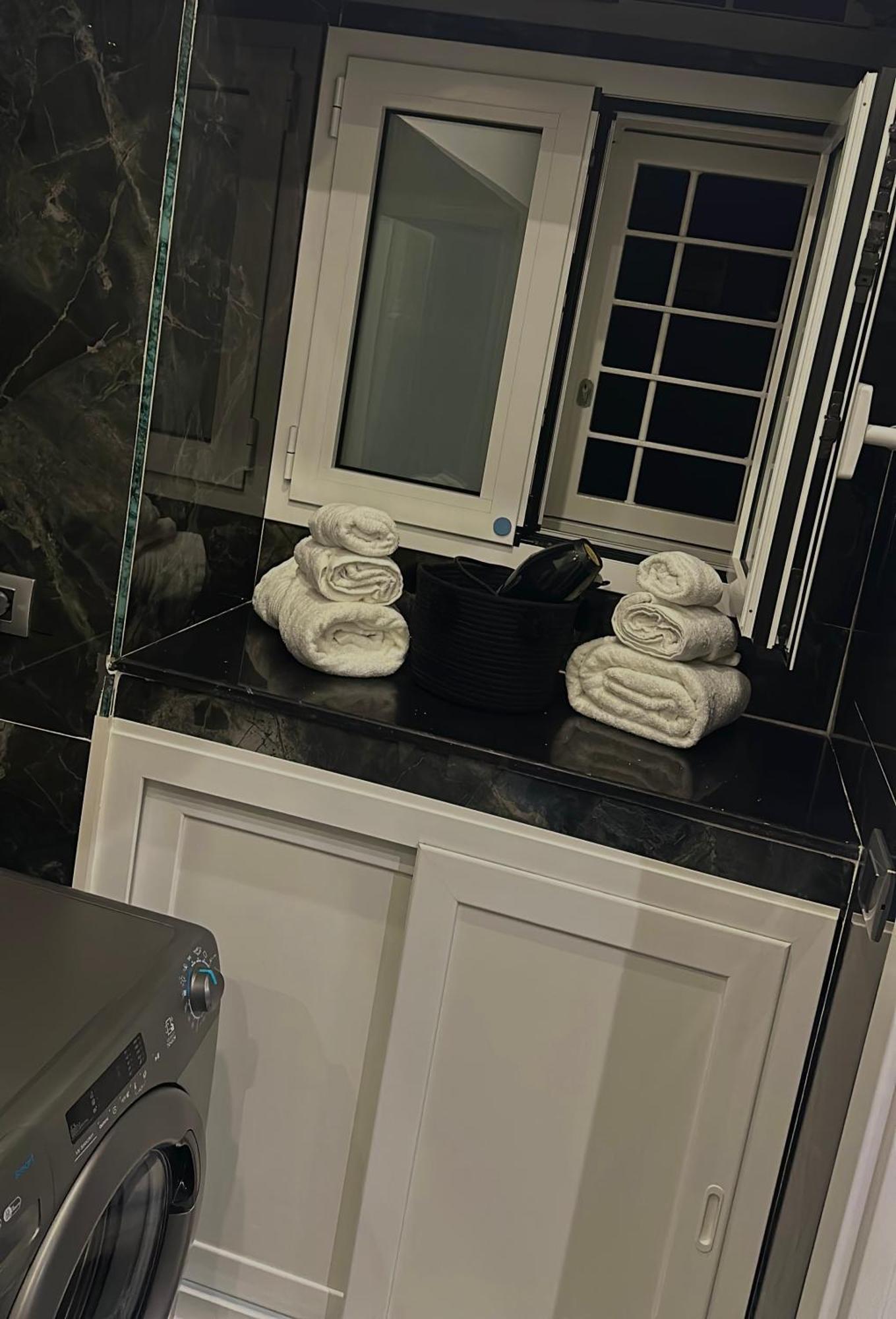 Naomi Luxury Home Катания Экстерьер фото